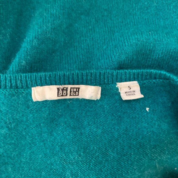 Uniqlo 100% Cashmere V-Neck Turquoise Sweater - Picture 4 of 5